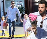 Ben Affleck, took his daughters Violet and Seraphina out for breakfast this morning at the Country Mart