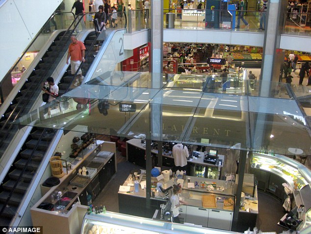 westfield warrawong australia day trading hours