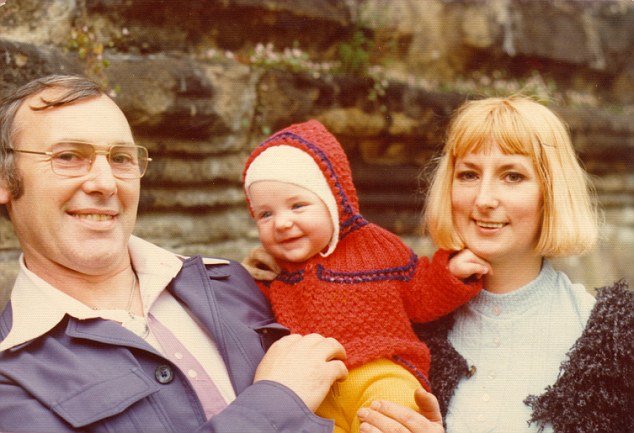 Ted with baby Simon and wife Linda. The new single with Quando Quando Quando  makes Ted likely to be the country’s oldest rookie hit-maker